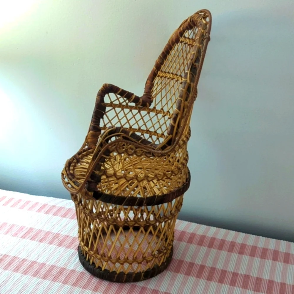 Vintage Wicker Plant Chair Stand - Picture 5 of 7